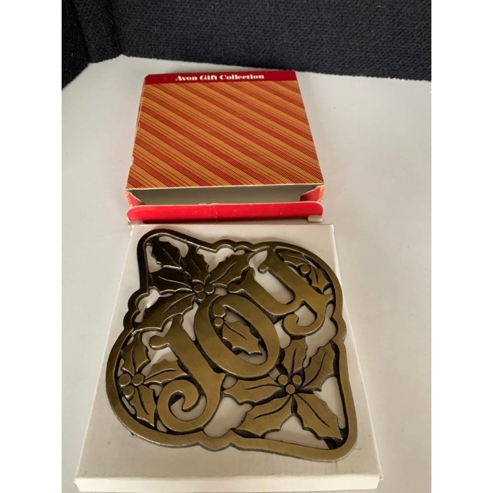 Avon Holly & Joy trivet